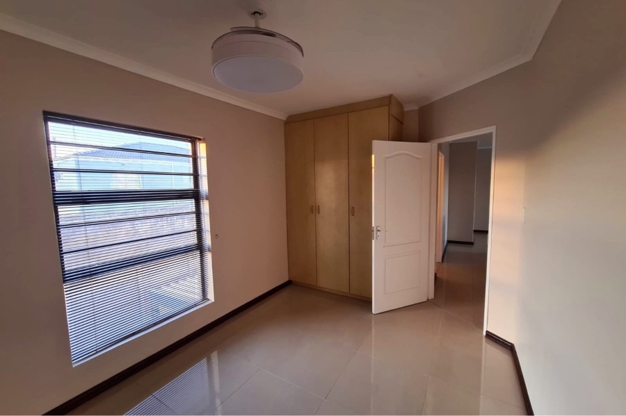 4 Bedroom Property for Sale in Tafelzicht Western Cape